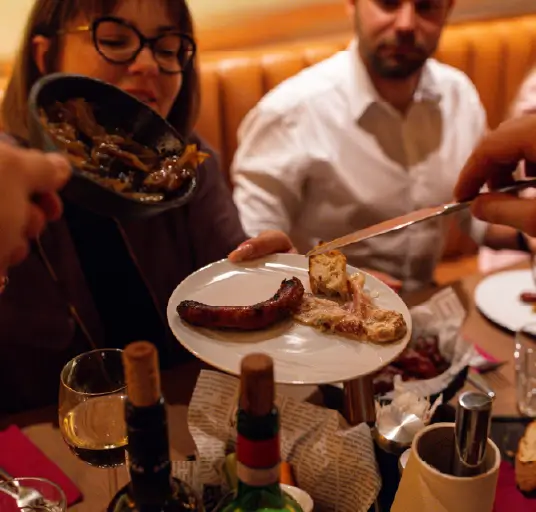 imprezy-firmowe-w-restauracji-rzeznia-768x512 (1)